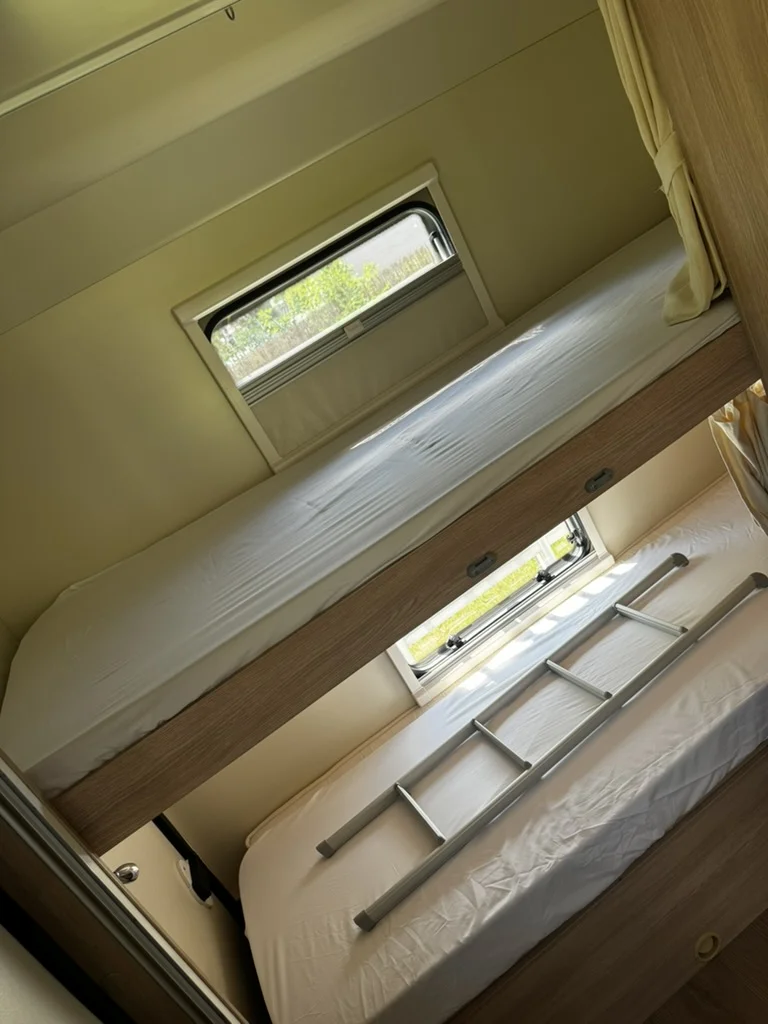 CI Horon 74 XT – wnętrze